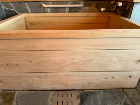 白木浴槽施工後